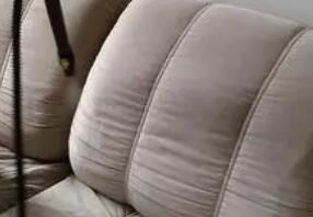 在進(jìn)行家具保潔作業(yè)的時(shí)候，要注意什么呢？