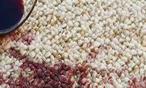 地毯上沾上了污漬，該怎么處理呢？