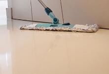 在辦公室進(jìn)行保潔的時(shí)候，要注意哪些方面呢？